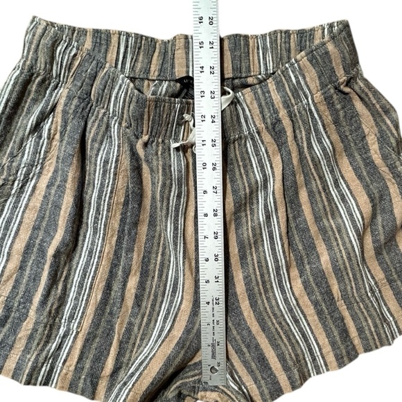 LUCKY BRAND Tan Gray & White Stripe Shorts sz M Elastic Waist Linen Blend Boho - Picture 4 of 7